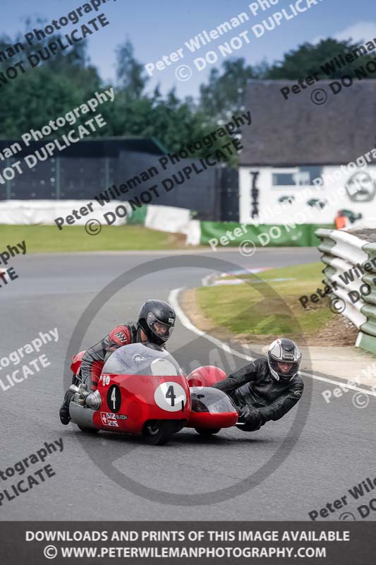 Vintage motorcycle club;eventdigitalimages;mallory park;mallory park trackday photographs;no limits trackdays;peter wileman photography;trackday digital images;trackday photos;vmcc festival 1000 bikes photographs